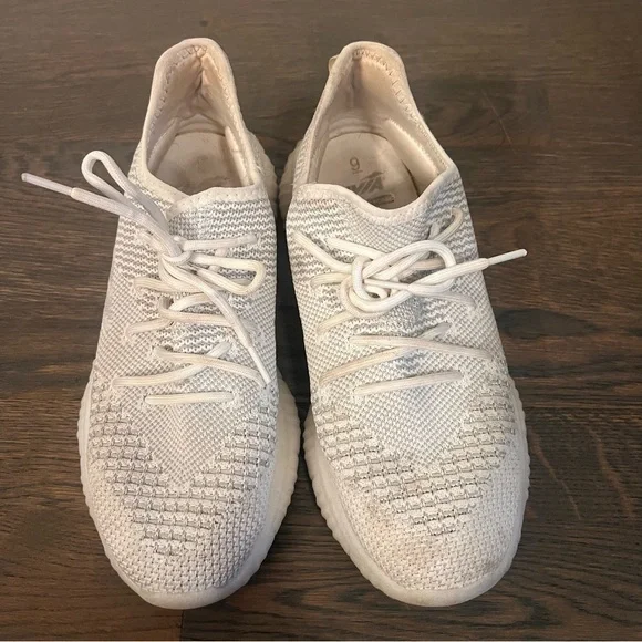 AVIA White Sneaker Womens Size 9 - Picture 3 of 5